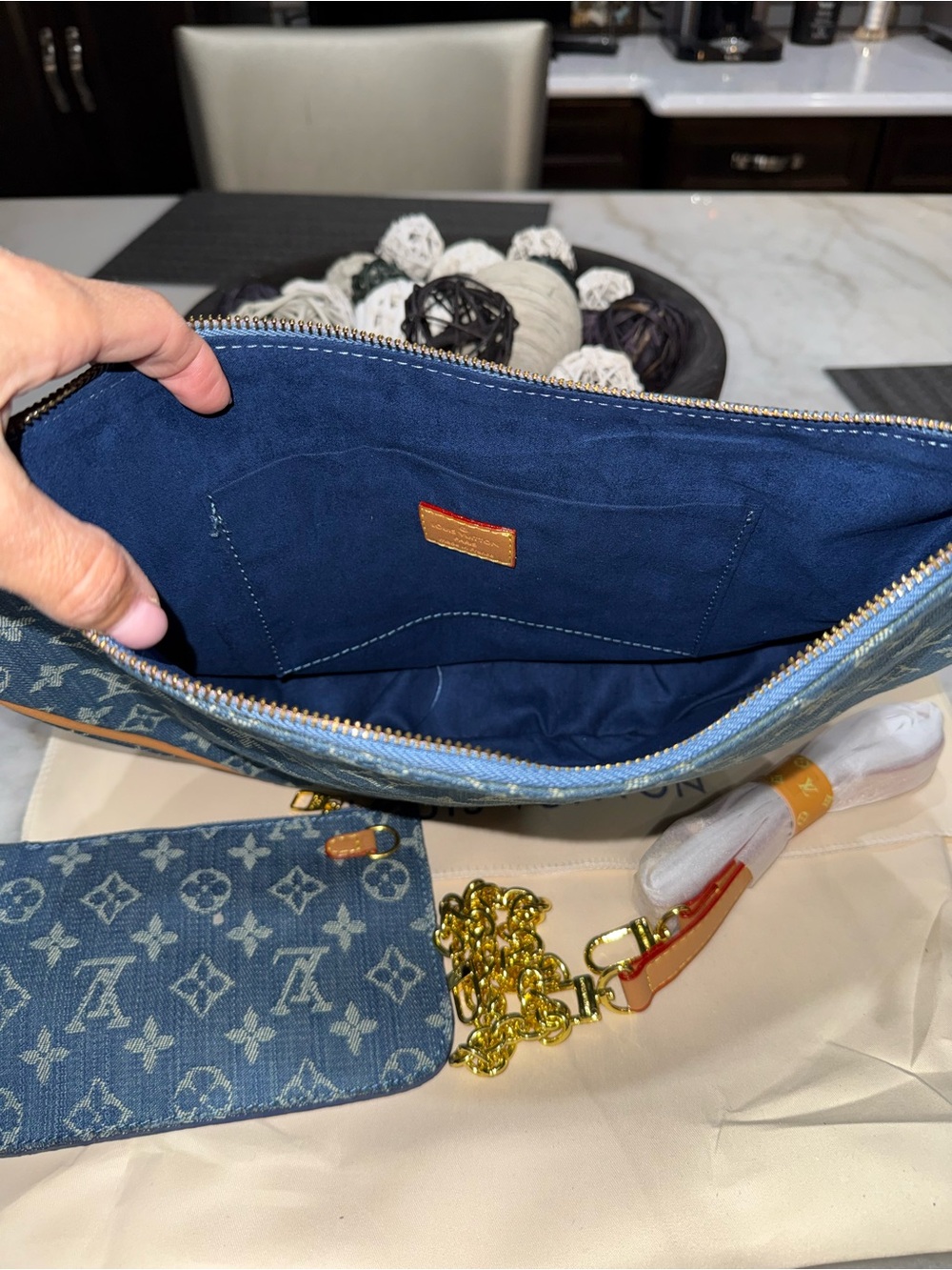 LV Loop Hobo - Picture 2 of 2